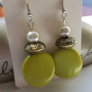 One of a kind/ Green/ Leaf / Statement Earring's⭐️